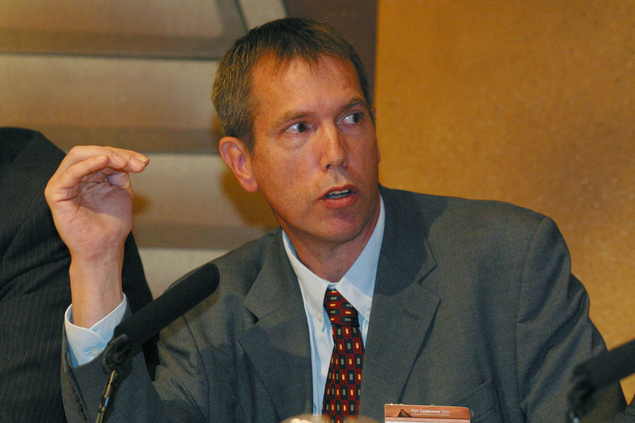 Geoff Smith van het Britse Ministerie van Handel en Industrie